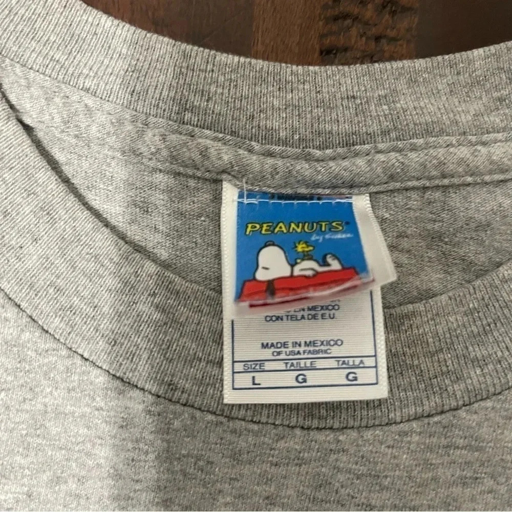 PEANUTS Charlie Brown Snoopy & Gang Christmas T-Shirt Adult Size Large - Picture 5 of 12